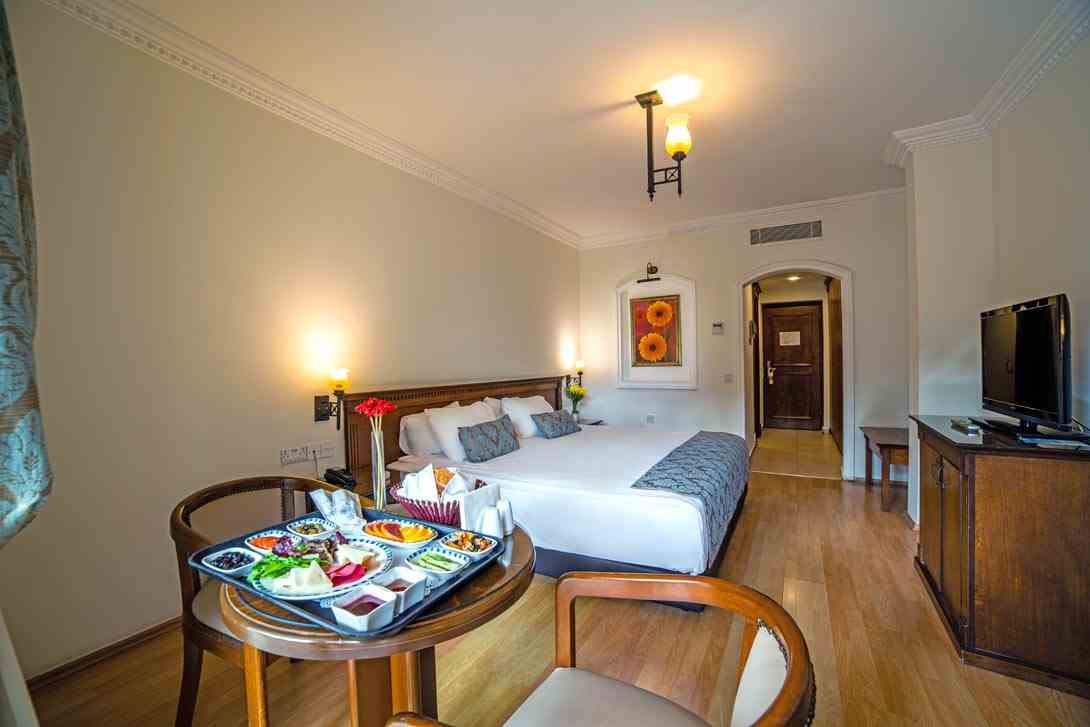 pia bella superior room kyrenıa